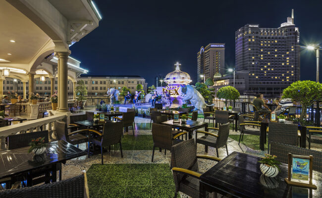 Rooftop-Garden-Bar-11